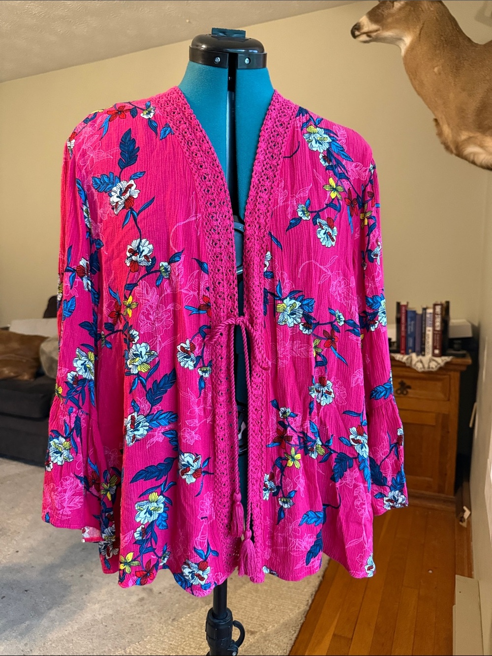Jessica Simpson Fuchsia Floral Crochet-Trim Tie Front Tunic
